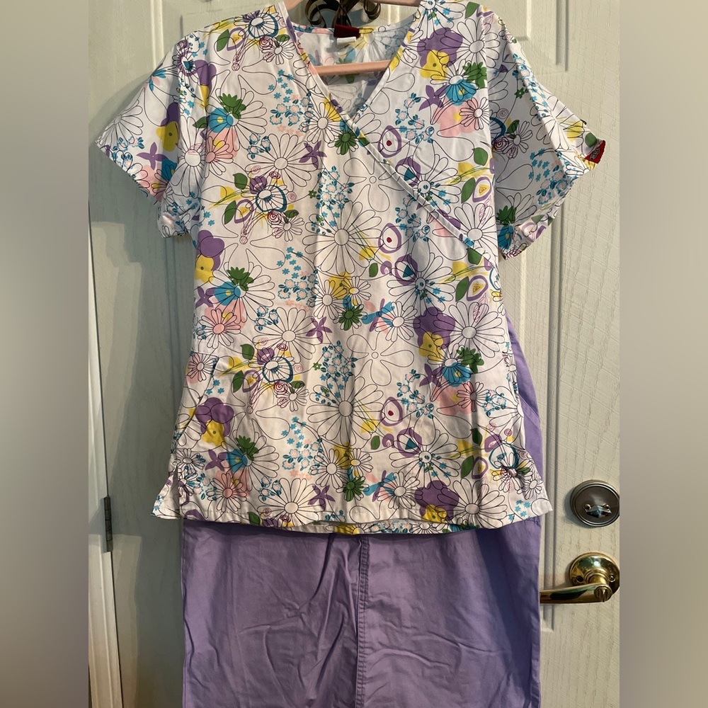 Scrub skirt set